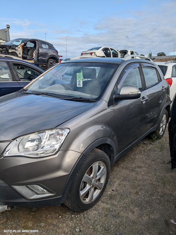 2011 Ssangyong Korando Left Driveshaft