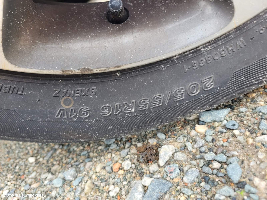 2009 Volkswagen Jetta Left Rear Door Sliding