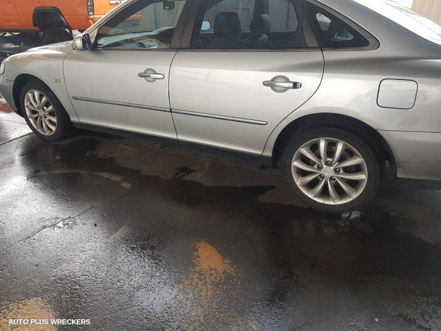 2007 Hyundai Grandeur Bonnet