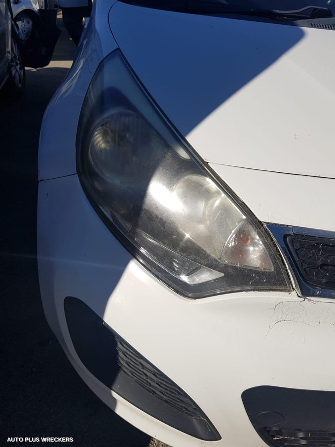 2011-2016 Kia Rio Left Taillight