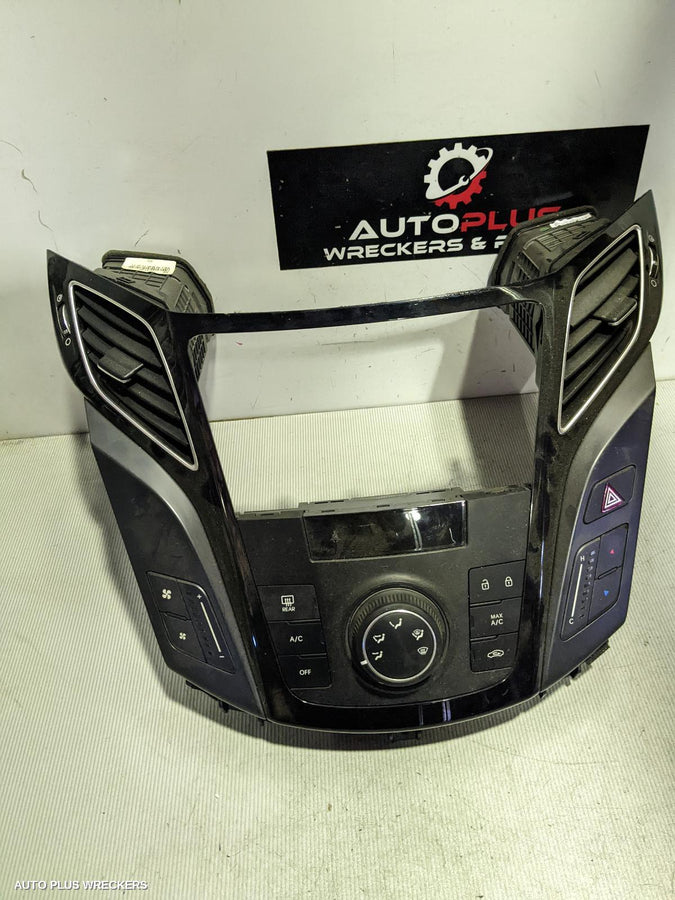 2011 Hyundai I40 Heater Ac Controls