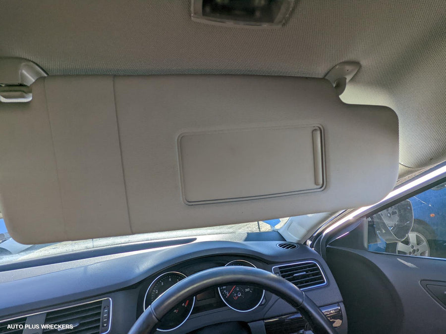 2015 Volkswagen Jetta Right Rear Door Sliding