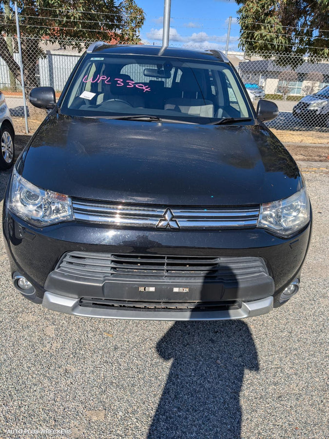 2015 Mitsubishi Outlander Front Seat