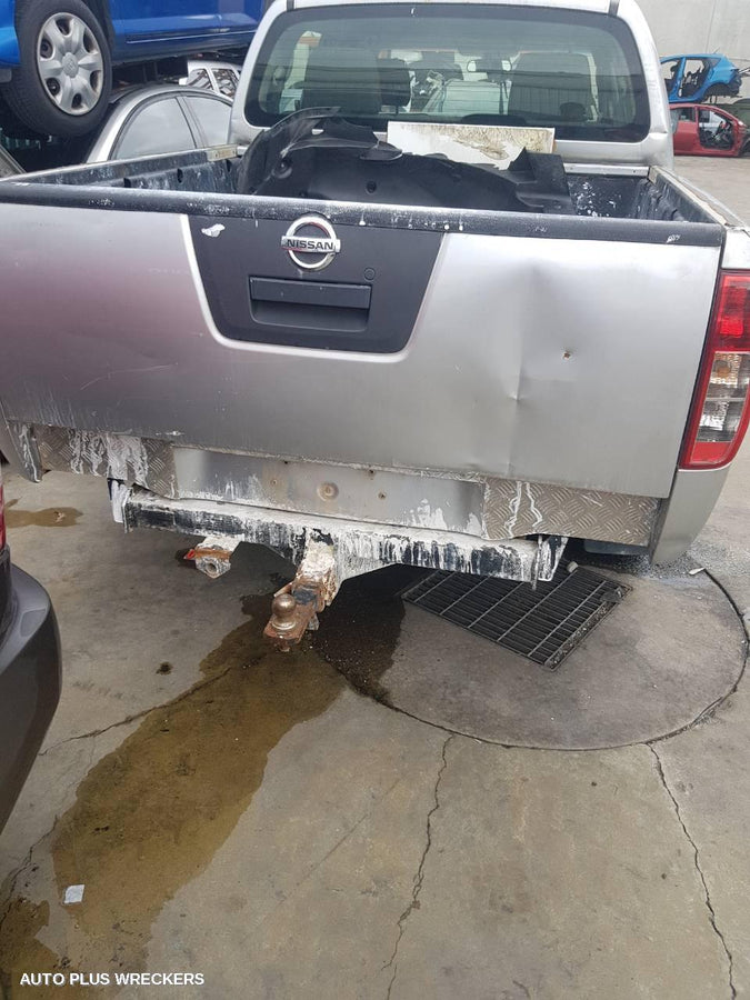 2005 Nissan Navara Right Rear Door Window