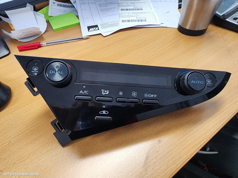 2017-2024 Toyota Camry Heater Ac Controls