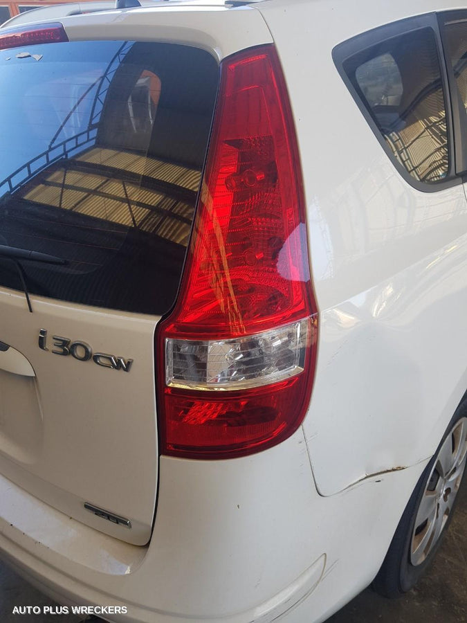 2012 HYUNDAI I30 LEFT REAR DOOR WINDOW