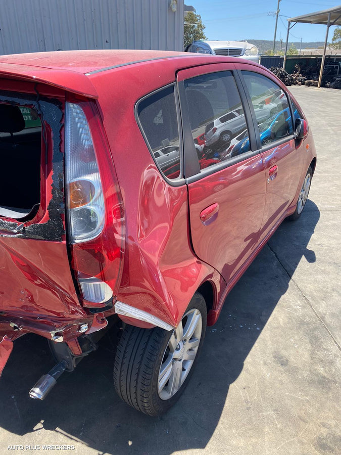 2011 MITSUBISHI COLT OVERFLOW BOTTLE