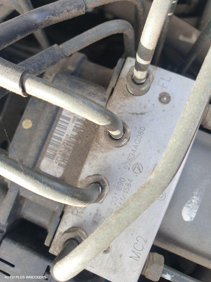 2006 Subaru Outback Right Guard