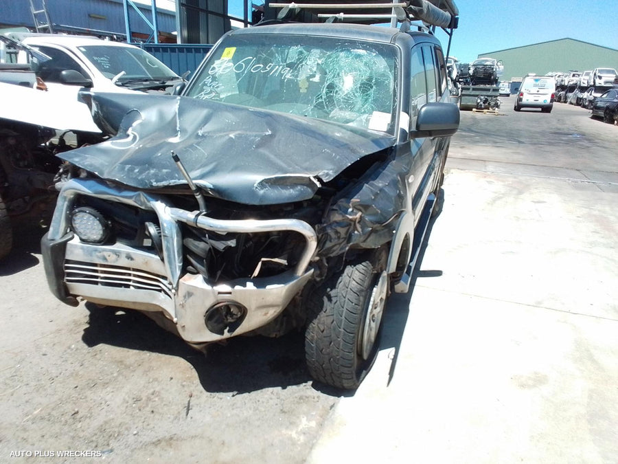 2014 Mitsubishi Pajero Body Door Mould