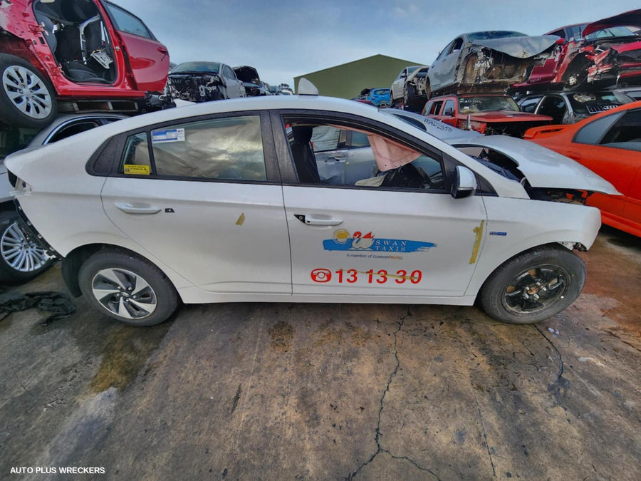 2018 Hyundai Ioniq Left Front Hub Assembly