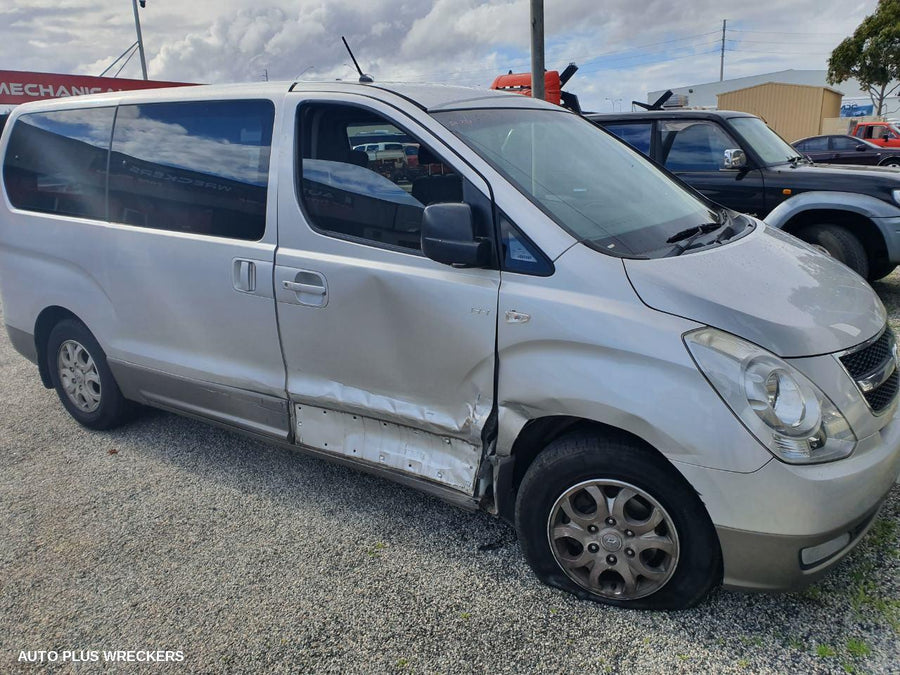 2010 Hyundai Iload/imax Left Rear Side Glass