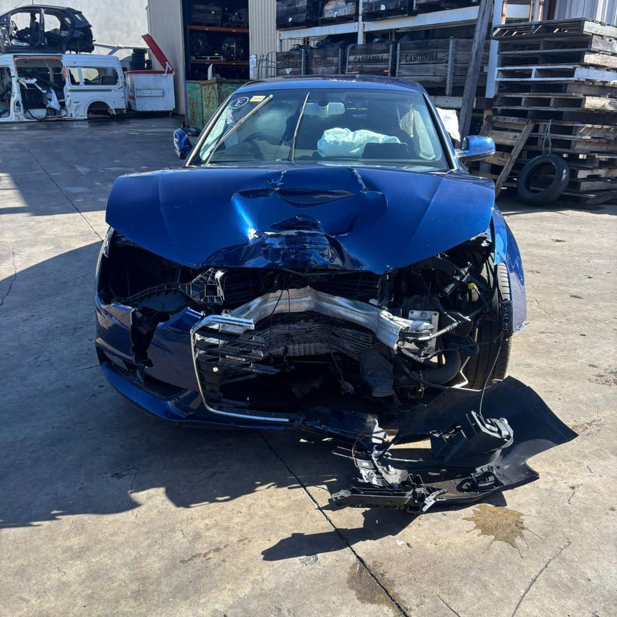 2014 Audi A5 Right Front Hub Assembly