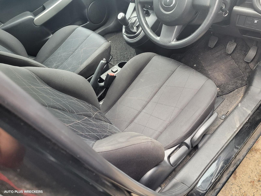 2011 Mazda 2 Right Front Window Reg Motor