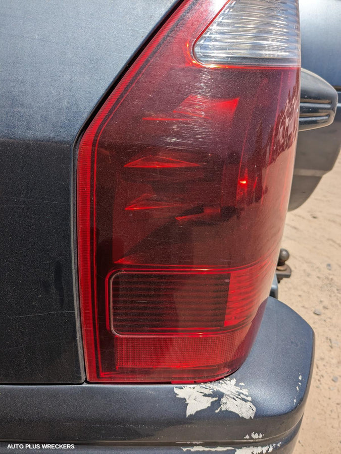 2005 Mitsubishi Pajero Left Front Door