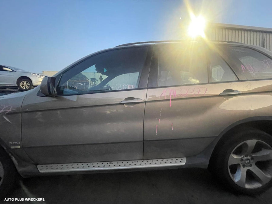 2005 Bmw X5 Left Rear Door Sliding