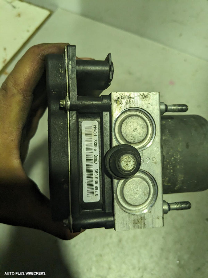 2007-2012 Hyundai I30 Abs Pump Modulator