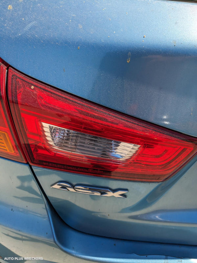 2011 Mitsubishi Asx Headrest