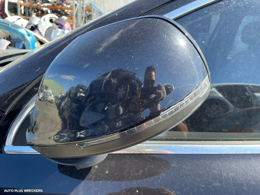 2011 Audi Q7 Hatch Strut