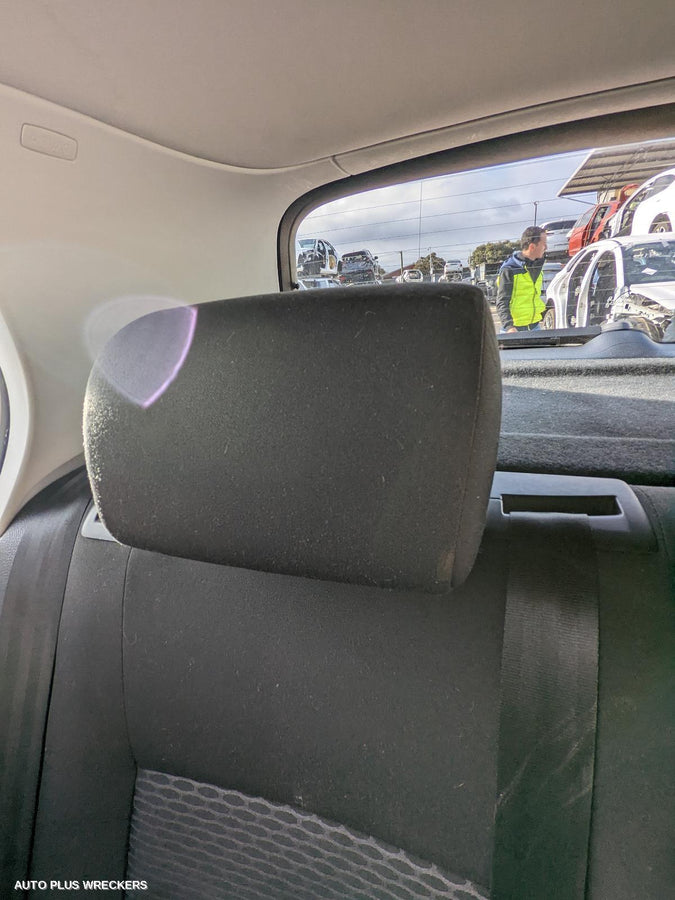 2011 Volkswagen Golf Left Rear Door Window