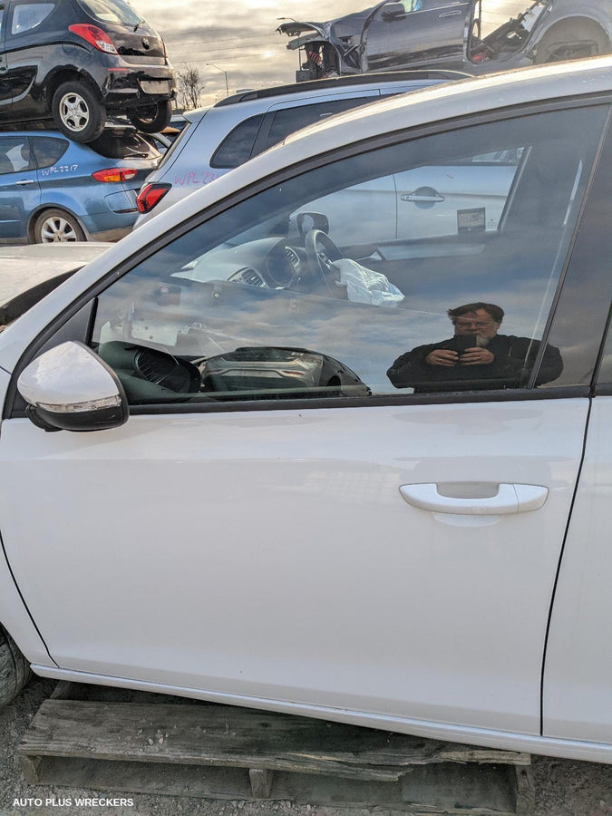 2011 VOLKSWAGEN GOLF LEFT REAR DOOR SLIDING