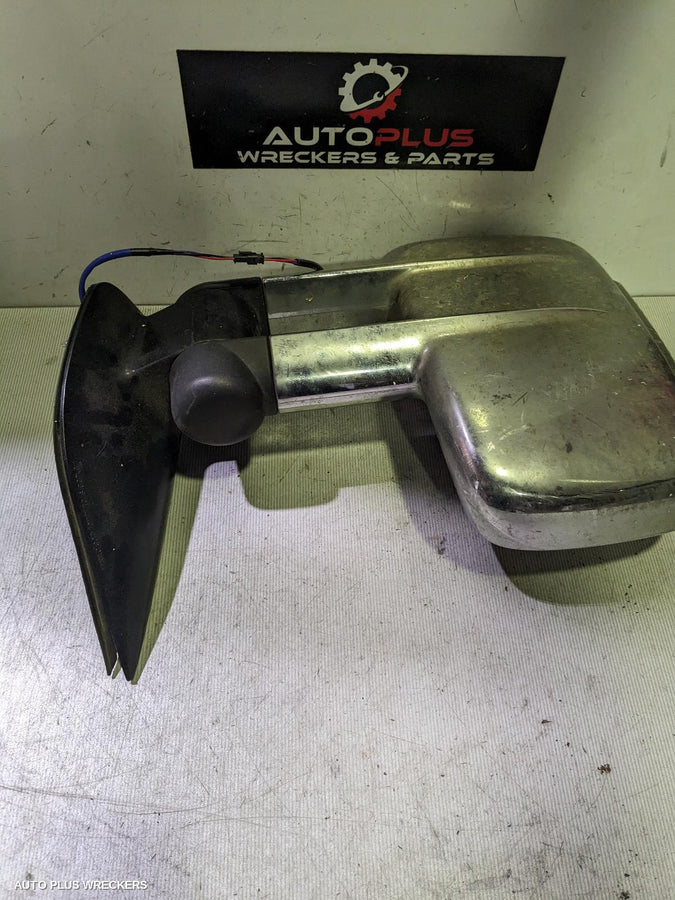 2005-2007 Nissan Pathfinder Right Door Mirror