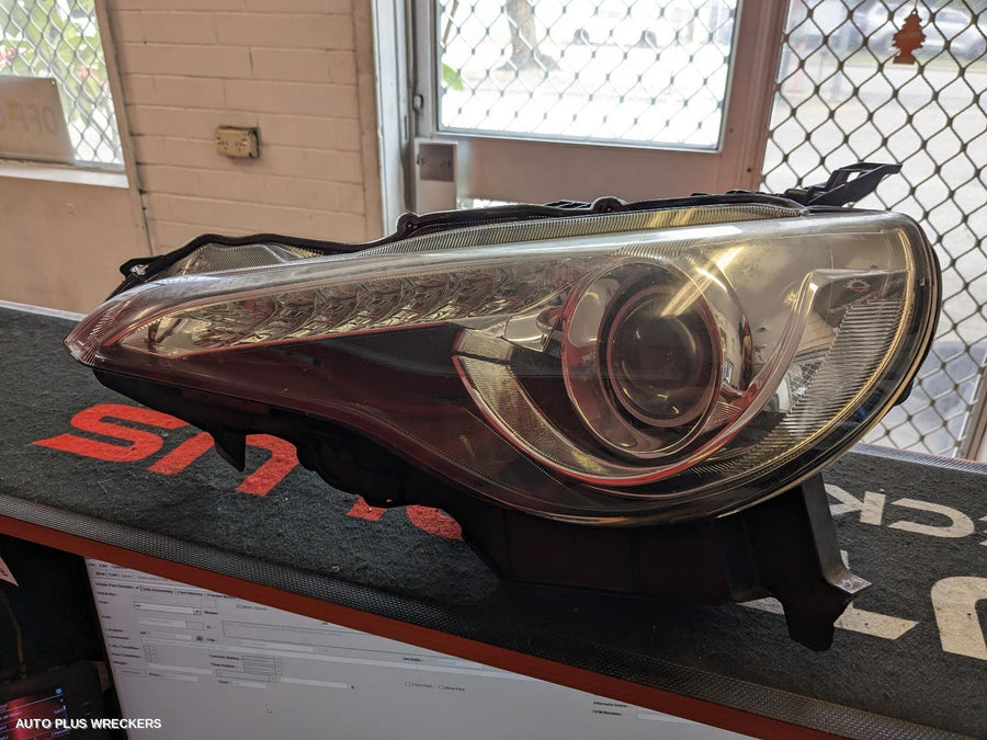 2014 Toyota 86 Left Headlamp