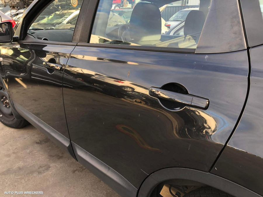 2011 NISSAN DUALIS RIGHT REAR DOOR SLIDING