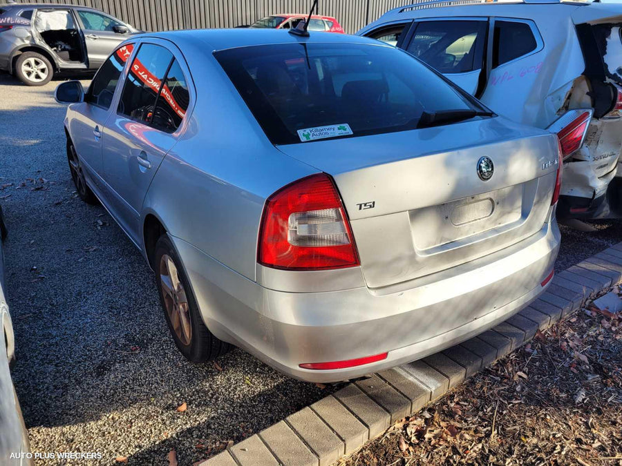 2013 Skoda Octavia Left Headlamp