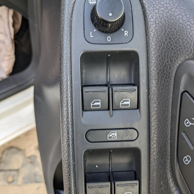 2011 Volkswagen Golf Left Rear Door Window