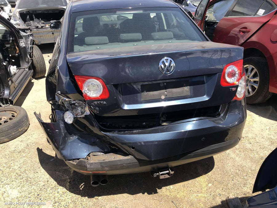 2009 Volkswagen Jetta Left Front Door Window