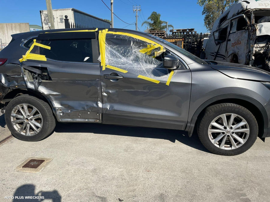 2017 NISSAN QASHQAI LEFT FRONT DOOR WINDOW