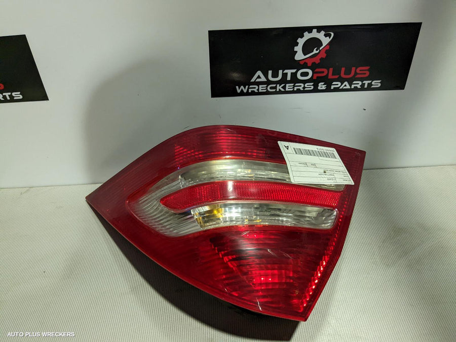 2004 Mercedes C Class Right Taillight