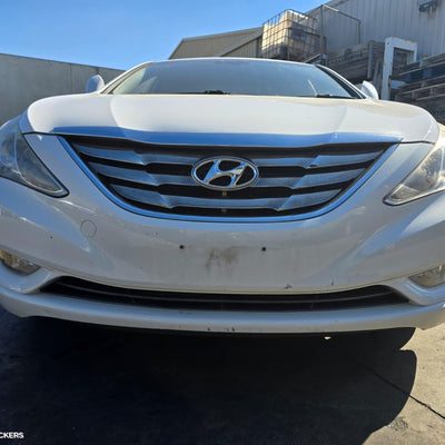 2010-2014 Hyundai I45 Headrest