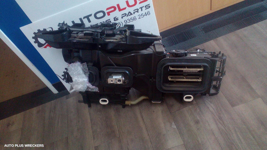 2017 Mercedes Vito Heater Core Box