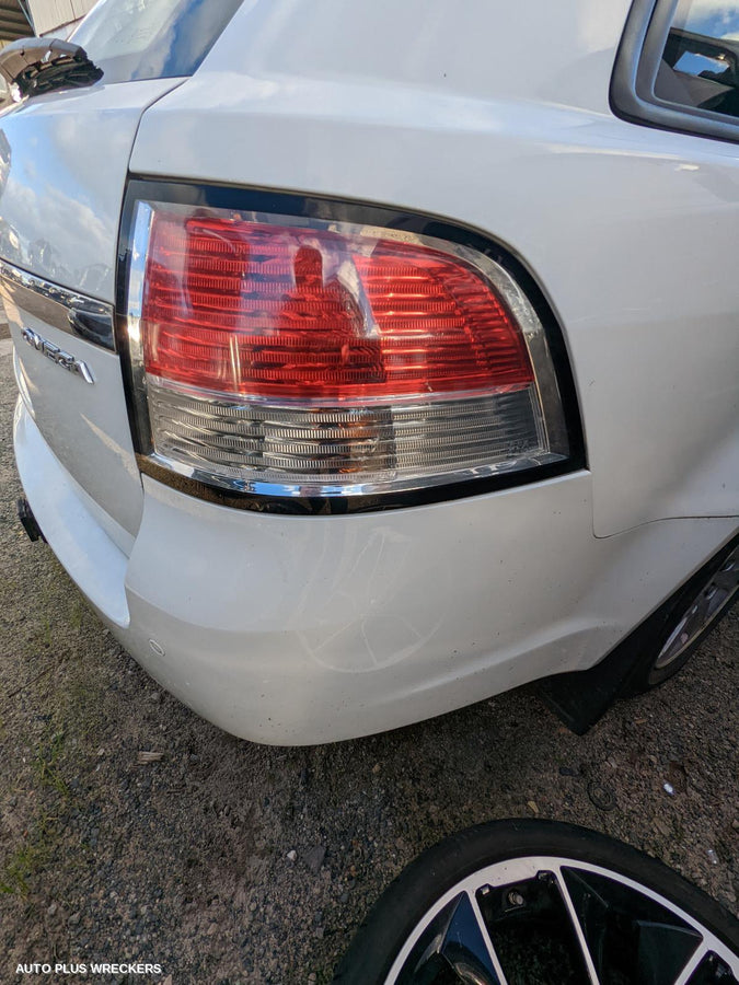 2008 Holden Commodore Right Door Mirror