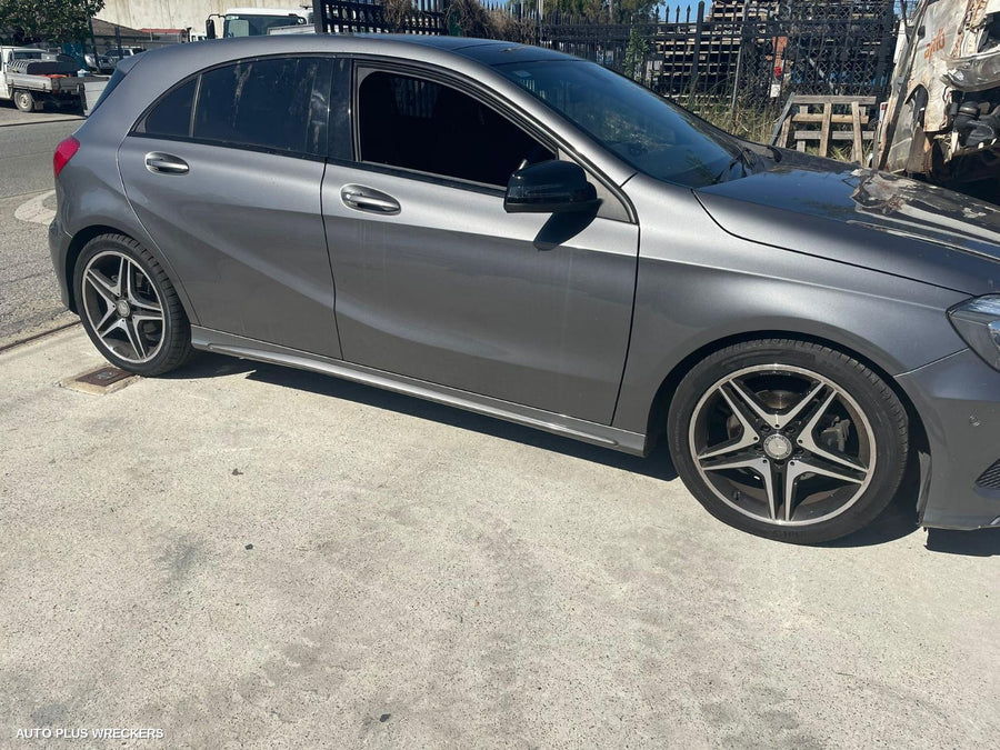 2015 Mercedes A Class Courtesy Light