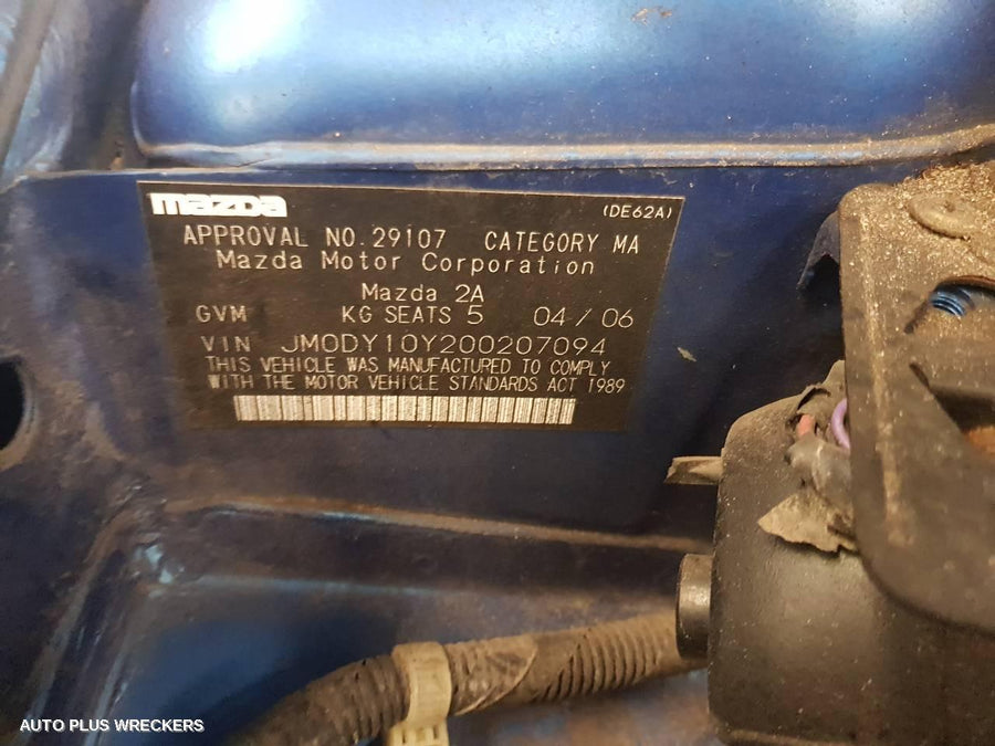 2006 MAZDA 2 DOOR BOOT GATE LOCK