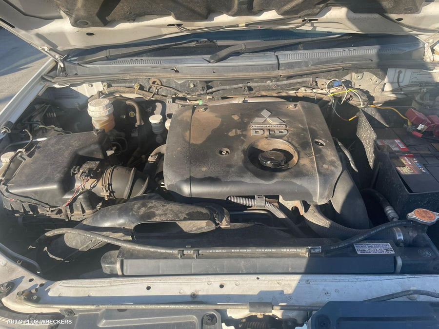 2008 Mitsubishi Triton Left Front Window Reg Motor