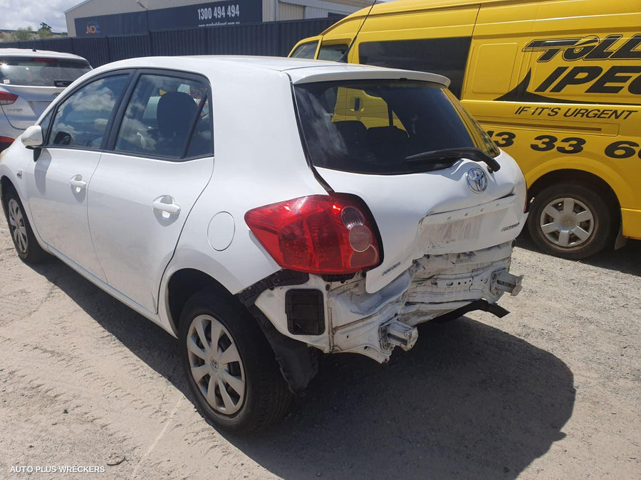 2008 Toyota Corolla Instrument Cluster