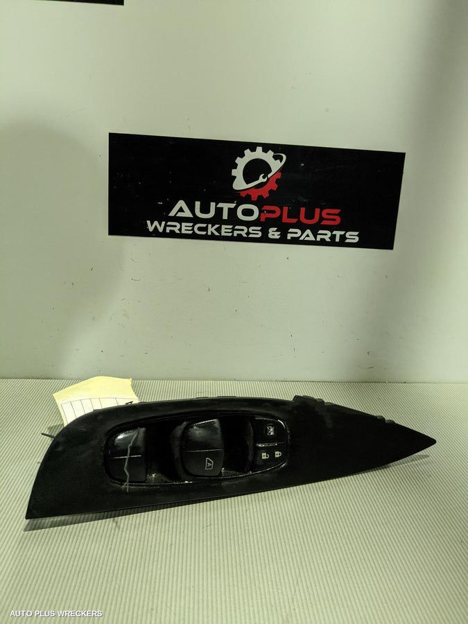 2016 Nissan Qashqai Pwr Dr Wind Switch