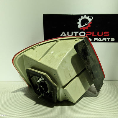 2009 Volkswagen Jetta Right Taillight