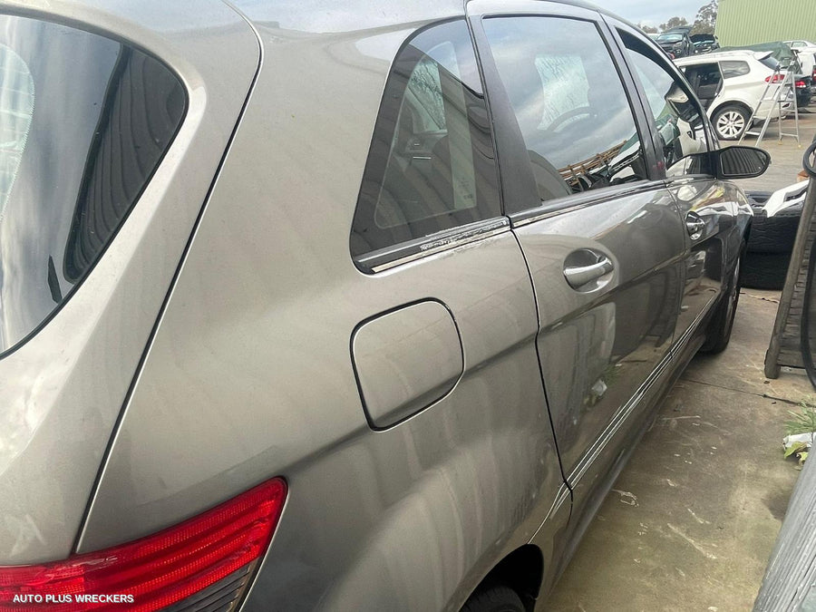 2006 MERCEDES B CLASS RIGHT REAR DOOR SLIDING