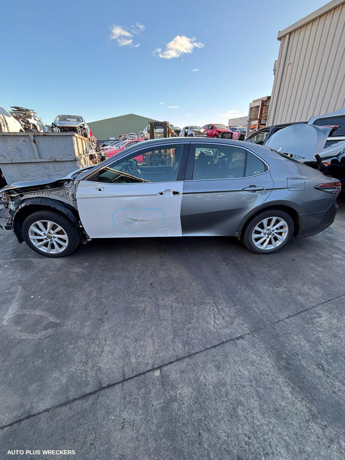2023 Toyota Camry Front Seat