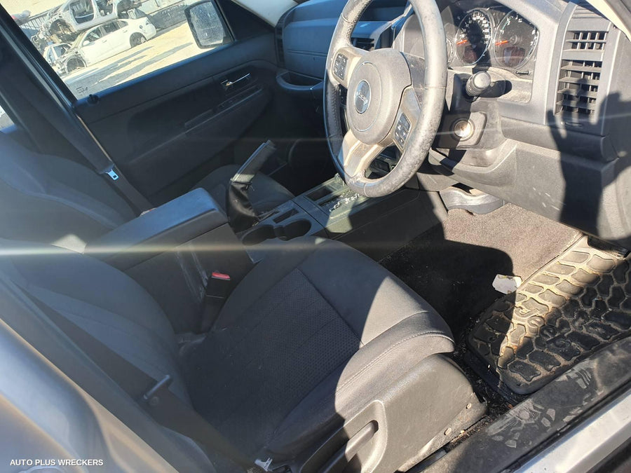 2012 Jeep Cherokee Right Guard