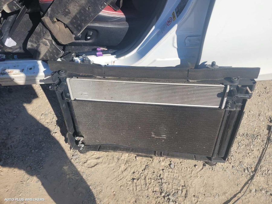 2014 Lexus Ct200h Fan