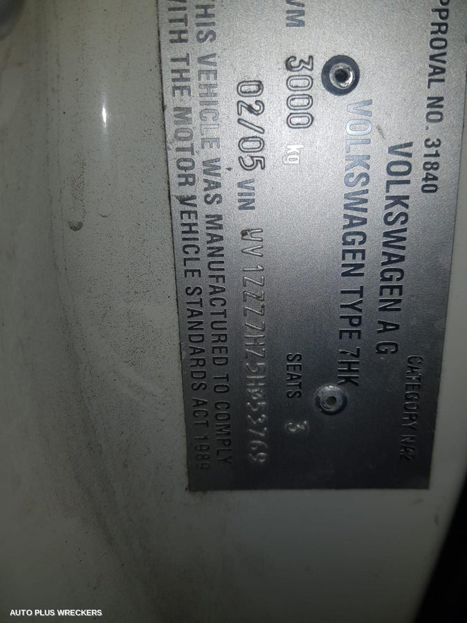 2005 Volkswagen Transporter Left Guard