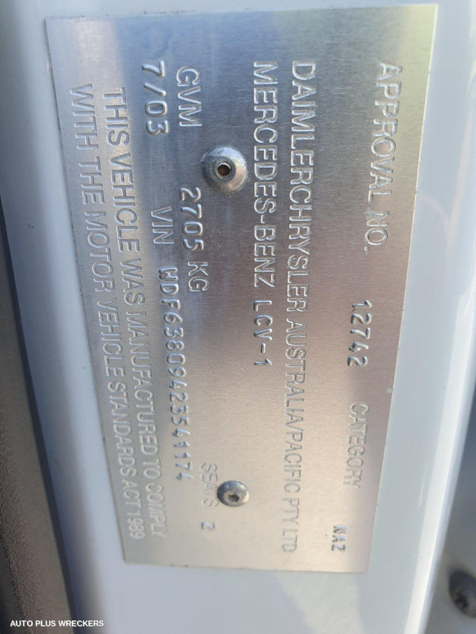 2004 Mercedes Vito Left Front Door