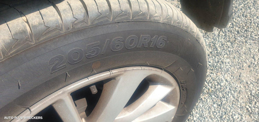 2016 Nissan Pulsar Instrument Cluster