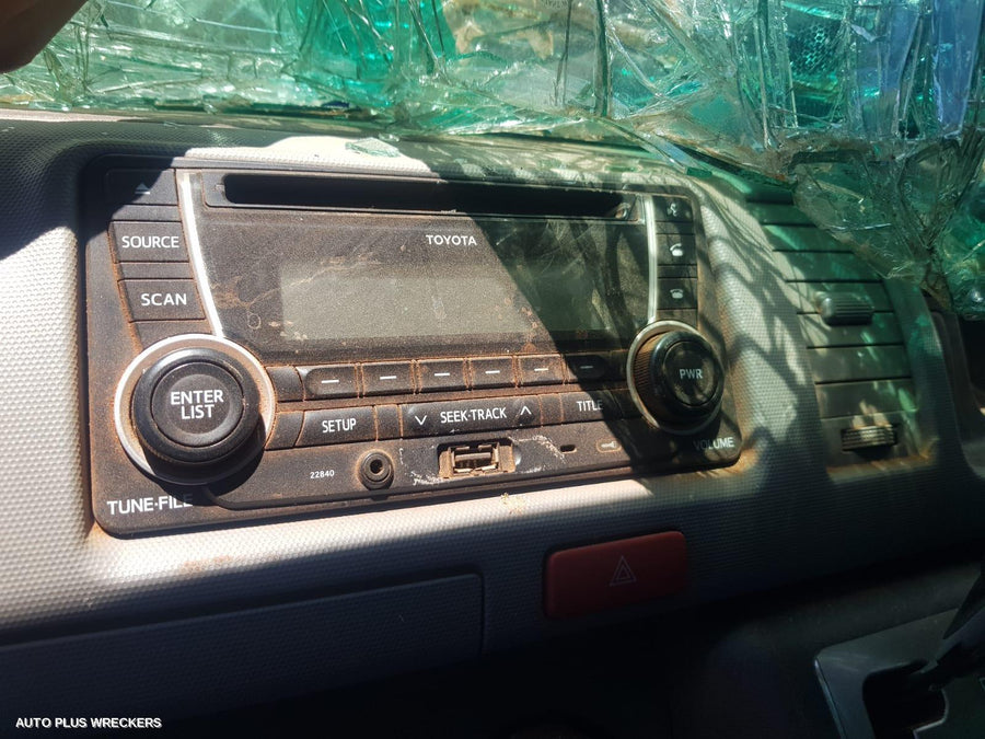 2014 Toyota Hiace Door Hinge Runner