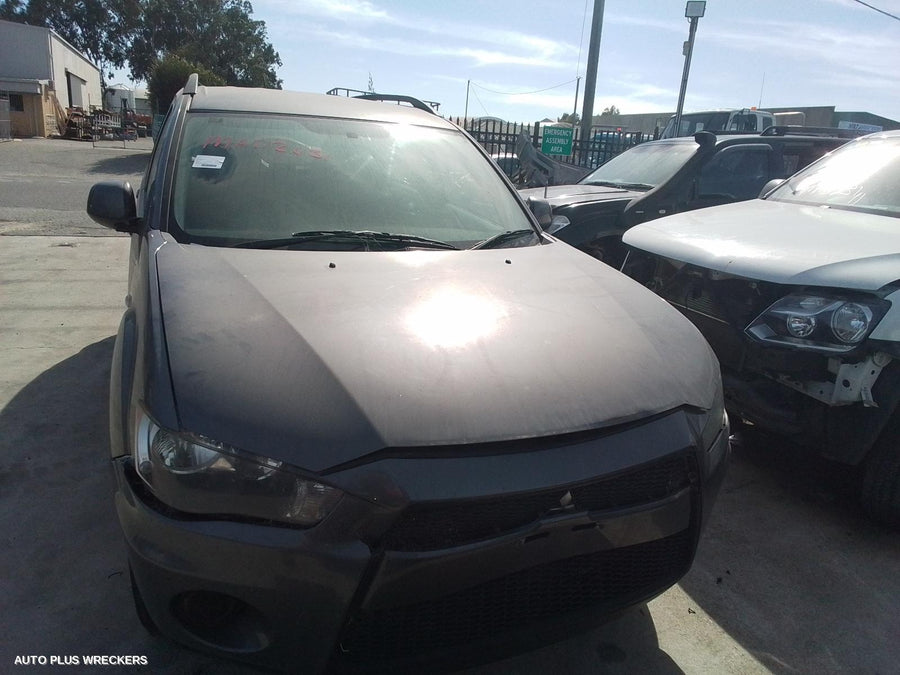 2010 Mitsubishi Outlander Right Rear Door Window